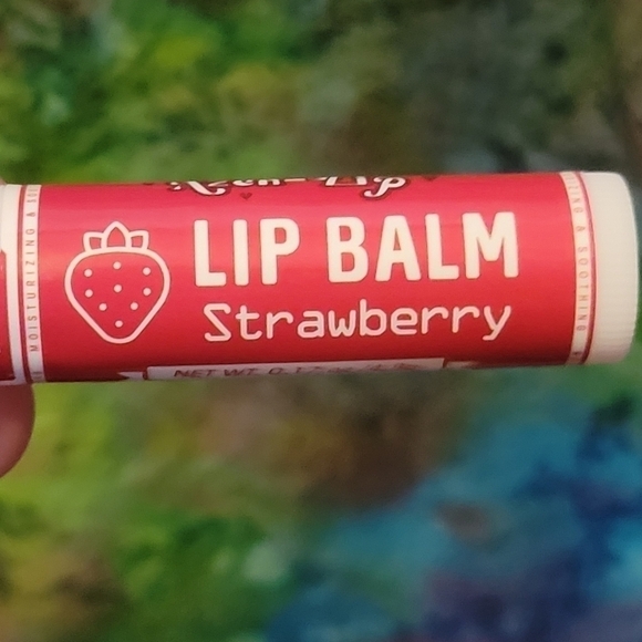 New 3 Set Gift Bundle- Sequin Wallet, Pink & Clear Keychain, Strawberry Lip Balm - Picture 8 of 13